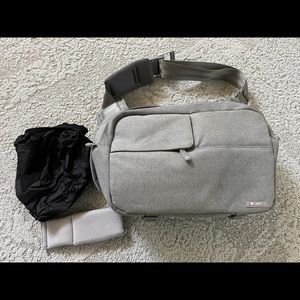Incase camera bag - grey